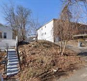 Vacant land. 25 x 100 = 2500 Sq Ft Lot R4 Zoning  Located in nice and quiet area.