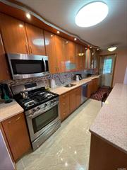 BEAUTIFUL 2 BEDROOM, 2 BATH HI-RISE CO-OP WITH 20&rsquo; PRIVATE TERRACE. NEW KIT WITH GRANITE AND STAINLESS STEEL, TWO CUSTOM BATHS. GREAT CLOSETS, MUST SEE!, Additional information: Appearance:EXCELLENT