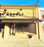 This glass-front store on busy Wantagh Avenue has lots of street parking that is well-visible and well-signed. Short walk to the LIRR station, and bus stops with easy access from all directions. This unit has a private bathroom. Mount Sinai is currently constructing a 60, 000-square-foot state-of-the-art, $35 million multi-specialty healthcare mega complex across the street.