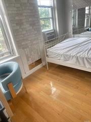 One bedroom apartment in the heart of Forest Hills. Great School Ps101. Six Minutes walk to Train E, F, Near to School, LIRR, Buses, Easy access to Manhattan, Library, Post office, Theater, Shops Restaurants. Nice neighborhood