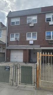 THIS A GOOD OPPORTUNITY TO OWN AN INVESTMENT PROPERTY IN RICHMOND HILL COMMUNITY. CLOSE TO ALL AMENITIES. BRICK AND BLOCK EXTERIOR WITH A PRIVATE DRIVEWAY AND GARAGE.