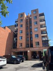 Spacious 2-bedroom unit with a balcony, located in an elevator building in the heart of Flushing downtown. Close to bus stops, the Long Island Rail Road station, shops, offices, and more. Low maintenance-ideal for investment or personal use. Includes parking. must-see.