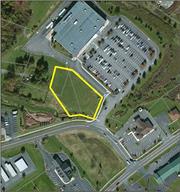 1 Acre pad site available for ground lease at $50, 000 per year (also available for sale at $500, 000). Excellent retail site for restaurant, retail, etc. Located at the busy entrance to Hannaford grocery store, near banks and the retail hub of the quickly growing hamlet of Pine Bush. Good visibility.