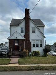 Calling all buyers, this one wont last. Three bedroom colonial Located in the heart of Lynbrook.