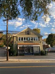 *PRIME LOCATION*-In the town of COLD SPRING HARBOR Water View Office 2nd level, large picture front window with view of park and harbor. *UTILITIES INCLUDED*