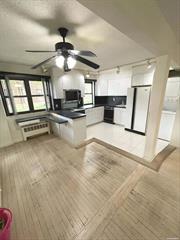 XLG. 5 ROOM GARDEN CO-OP ON FIRST FLOOR, OPEN KIT-LV-FDR- GIVING THE UNIT A LOFT-LIKE FEEL. HARDWOOD FLOORS THRU-OUT! UPDATED BATH, WASHER/DRYER IN UNIT! VERY DESIRABLE CO-OP DEVELOPMENT IN A PARK-LIKE SETTING. MUST SEE!!!, Additional information: Appearance:FAIR