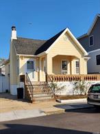 Charming, 3 bedroom, 1 bath whole house rental with vaulted ceilings and a fireplace. Super close to all the essentials, especially the beach! Private parking and small pets ok! All utilities are paid by tenant. *** Owner willing to paint different colors for new tenants!