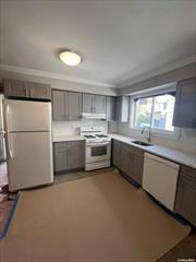 3 PARKING SPACES. RENOVATED 3BR/1.5BA HOUSE. 3 PARKING SPOTS IN BACKYARD, SHARED DRIVEWAY. UPDATED KITCHEN, LIVING ROOM, NEW CARPET, FULL FINISHED BASEMENT. WASHER/DRYER HOOKUPS., Additional information: Appearance:great, Interior Features:Lr/Dr