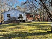 BEAUTIFUL AND BRIGHT 3/4 BEDROOM, 2 FULL BATH RAISED RANCH SITUATED IN A QUIET RESIDENTIAL NEIGHBORHOOD ON AN OVERSIZED .97 Ac LOTW/VERY PRIVATE YARD, ON A DEAD END STREET. FULL FINISHED BASEMENT W/FULL BATH AND 2 OSE. COUNTRY KITCHEN, DEN/4TH BEDROOM W/STAIRS TO BASEMENT& OSE TO DECK.ALL WOOD FLOORS.2 ZONE HEAT 1 CAR GARAGE. SHORT DISTANCE TO SPRING LAKE GOLF COURSE.