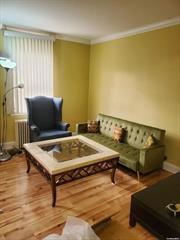 Beautifully Renovated Corner 2Br Unit on 1St. Floor. Wood Floor, New Bath Room, Garden View, Windows in Bath Room & Kitchen. Modern Kit. w/ Granite Counter Tops & Stainless Steel Appliances, No Flip Tax, Convenient Location near LIRR, Shopping, Library, Restaurants, Bus #Q27, 31 & QM3 to NYC, Near Oakland Lake, Swimming Pool, Laundry Room, Storage Room & Bike Racks., Additional information: Appearance:MINT, Interior Features:Efficiency Kitchen, Lr/Dr