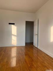 WALKUP BUILDING, SPACIOUS 1BR, HIGH CEILINGS, LIVE IN SUPER, LAUNDRY ROOM, STEPS TO MONTEFIORE HOSPITAL, TREE LINED MOSHULU PKWY, STEPS TO THE WILLIAMSBRIDEG OVAL PARK, METRO NORTH,  4 & D SUBWAYS, TONS OF SHOPPING