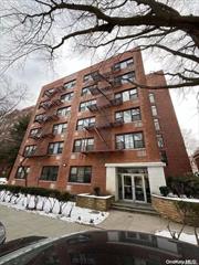 Fully Renovated Studio Apartment in Forest Hills featuring newly renovated, modern design.. This unit is in mint condition, move-in ready. Centrally located near shopping, restaurants, and entertainment. This is a perfect opportunity for someone seeking convenience, comfort, and style in a great neighborhood! Easy access to public transportation. Application approval required. Application fees apply.