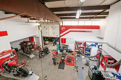 Garage