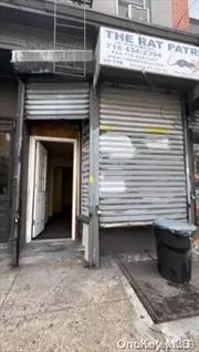 20-77 STEINWAY ST. UNIT R $2, 000 MONTHLY SMALL OFFICE SPACE OPEN TO ALL USES EXCEPT FOOD/BEVERAGE AND SMOKE SHOPS. ? APPROXIMATELY 500 SQ. FT ? FLEXIBLE LEASE TERMS ? SHORT WALK TO NW TRAINS AT ASTORIA BLVD ? CLOSE TO ASTORIA PARK, NYC WATER FERRY AND PUBLIC TRANSPORTATION