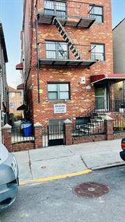 7 Unit apt. building, ( 6 rent stabilized & 1 free market unit)