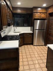 Modern large 2-bedroom apartment for RENT in the heart of Country Club. Large bedrooms with plenty of closet space and beautiful hardwood floors throughout. New kitchen with large separate dining room. Close to Pelham Bay Park, the # 6 train and Manhattan bus. Won&rsquo;t last!