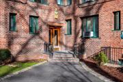 Donâ€™t miss this lovely 2-bedroom, 1-bathroom home in the sought-after Parkchester neighborhood. Schedule your showing today!