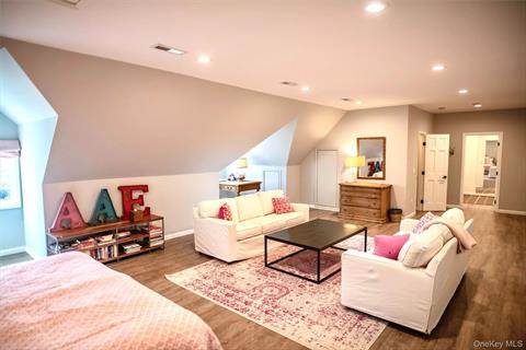 Bonus Room