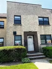 Mint Condition 2 Bedroom Rental in Floral Park area on Hillside Ave. 1st Floor apartment with 2Bedroom, Living Room/Dining Room, Eat in Kitchen, Full Bath. School Dist # 26. Shopping And Transportation close By., Additional information: Appearance:Mint