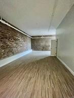 Beautiful office / Commercial Space Street Level 650 SQ ft in Downtown Yonkers 8 Minute walk to Metro North close to shops, and mass transit. Good for multiple business just bring your imagination