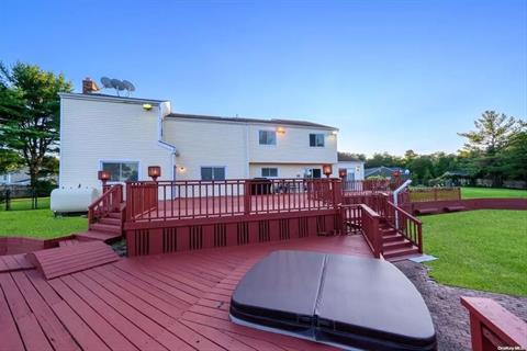 Deck