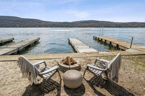Dock
