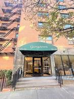 Huge two bedroom, two bathroom Coop in Corona.