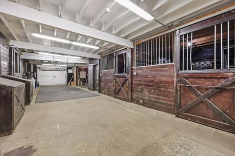 Barn