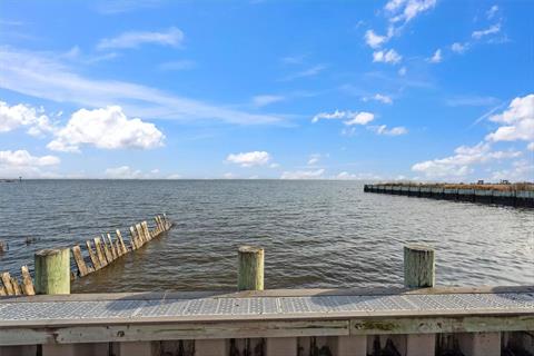 Dock