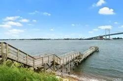Dock