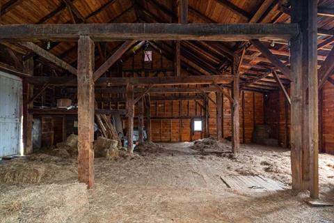 Barn