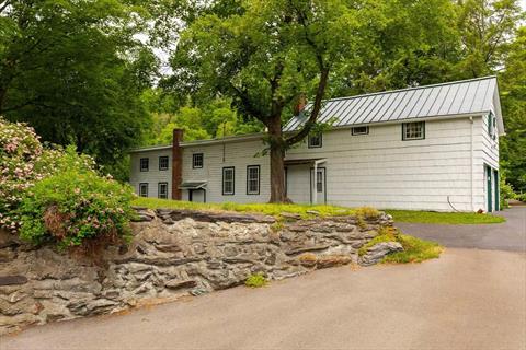 Guest Quarters