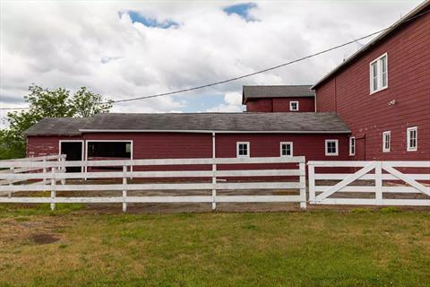 Barn