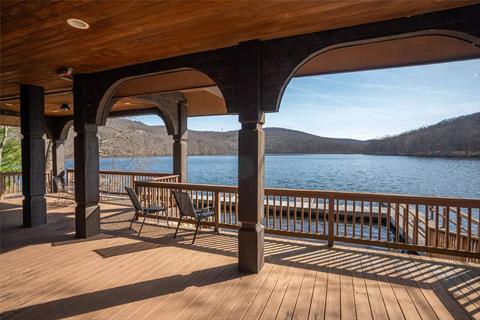 Dock