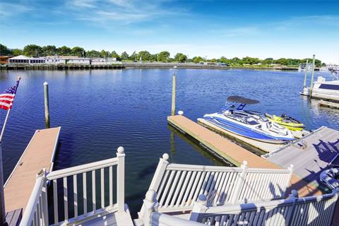 Dock