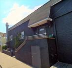 Long Beach: fully renovated upper 2 BR 1 Bath Apt - large space - LVR - Kitchen - no pets - 1 months security. The apartment is located above the restaurant. Please use google to locate the apt before requesting to see it.