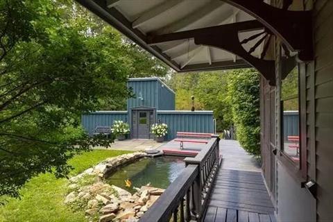 Deck