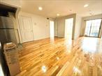 Duplex condominium w 2 separate Entrance, Locate at Center of the Corona, 5 min walking Short Distance To 7 Train Station, Near All shopping & restaurants, the Unit In Good Condition With newly renovation hardwood Flooring, Central Ac & washer/dryer in the unit. *** The exclusive usage big back yard***