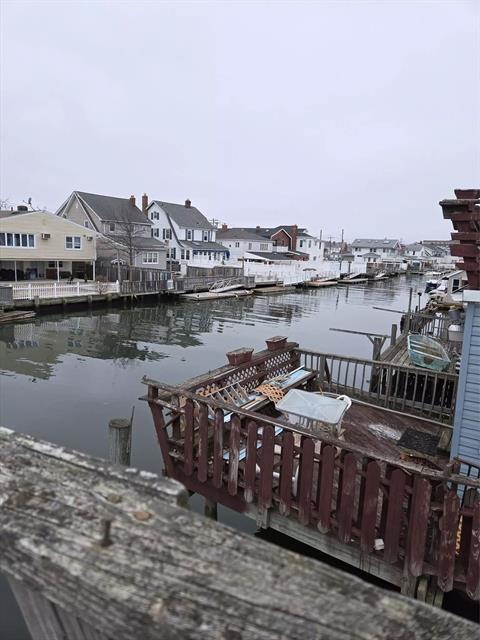 Dock