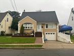 This is a Single Family and it has much more to offer. Closed to parks, shopping, and dining options.