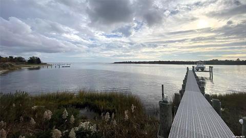 Dock