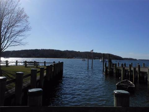 Dock