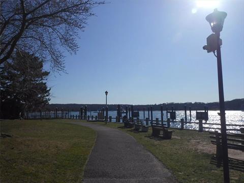Dock