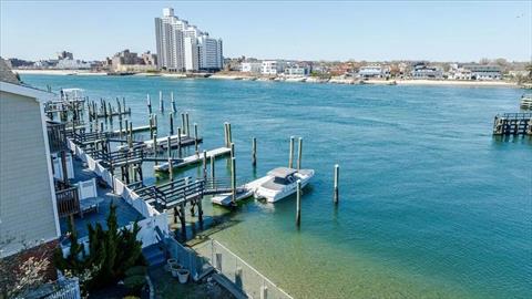 Dock