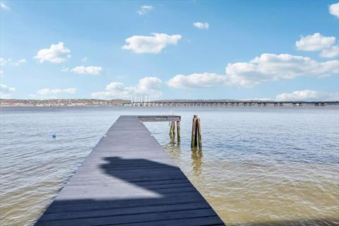 Dock