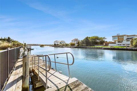 Dock