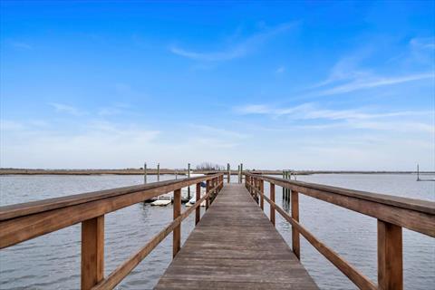 Dock