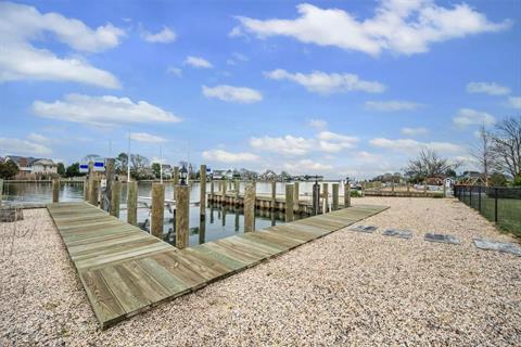 Dock