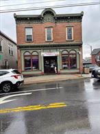 Come see this charming and very spacious second floor two bedroom unit. Located in the heart of New Paltz. Walking distance to everything very near to New Paltz college. No need to have a car unless you would like one. Located near hiking trails and Cold Springs. https://apply.link/GzelNg0