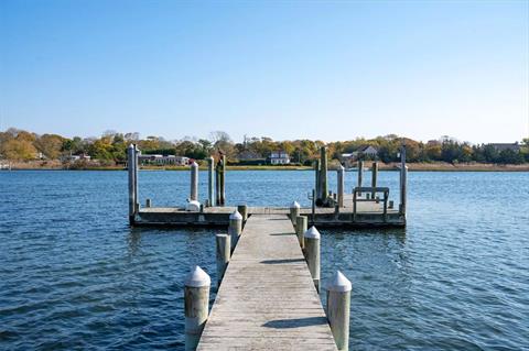 Dock